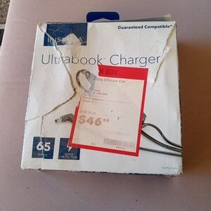 Insignia Ultrabook Charger - Black